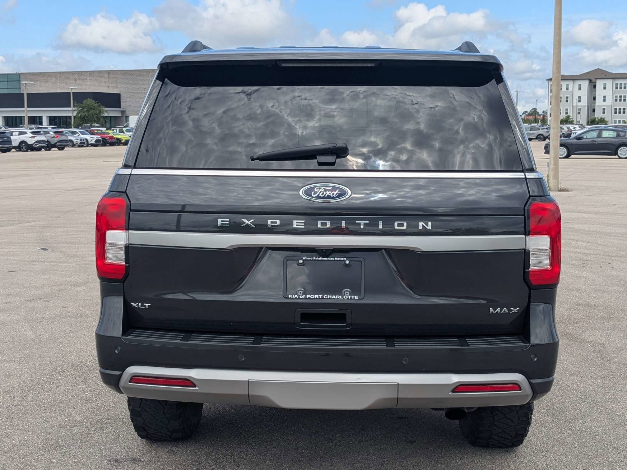 Used 2024 Ford Expedition Max XLT AWD/4WD image 6