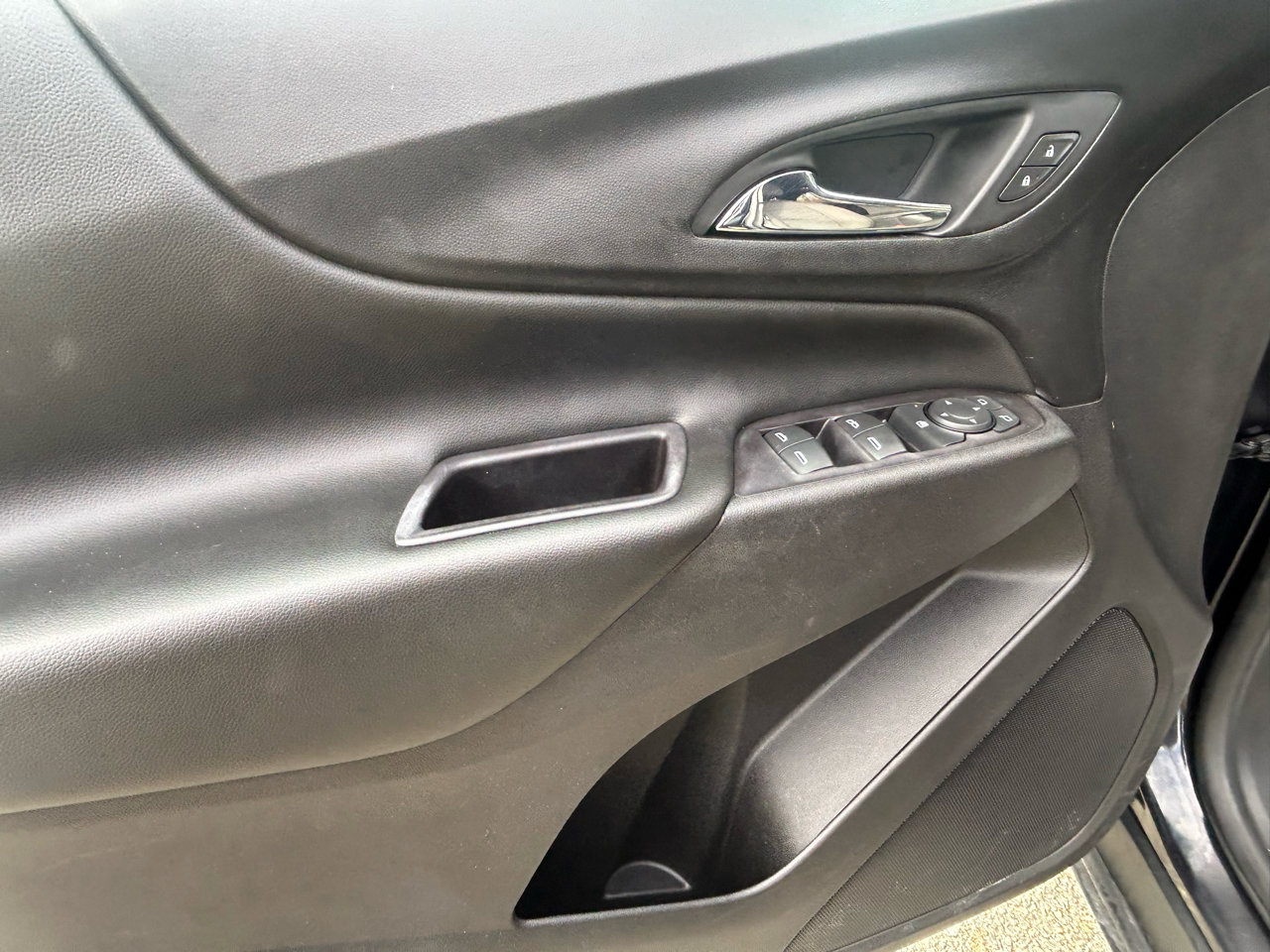 Used 2021 Chevrolet Equinox LT image 9