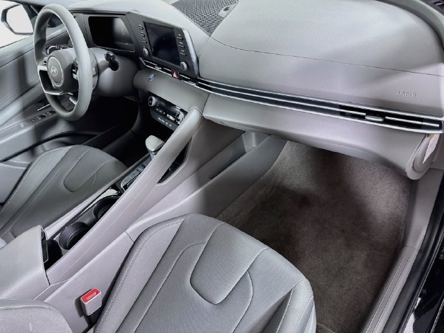 Certified 2025 Hyundai Elantra Hybrid FWD image 28