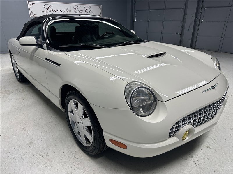 Used 2002 Ford Thunderbird Deluxe image 16