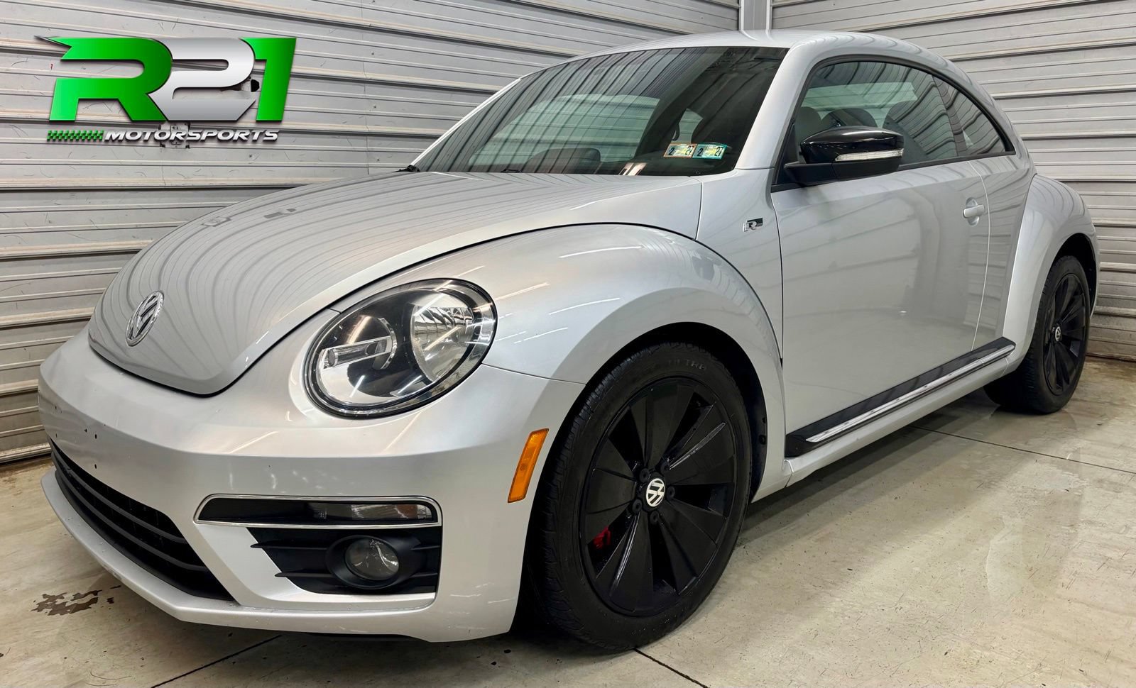 Used 2014 Volkswagen Beetle R-Line FWD image 1