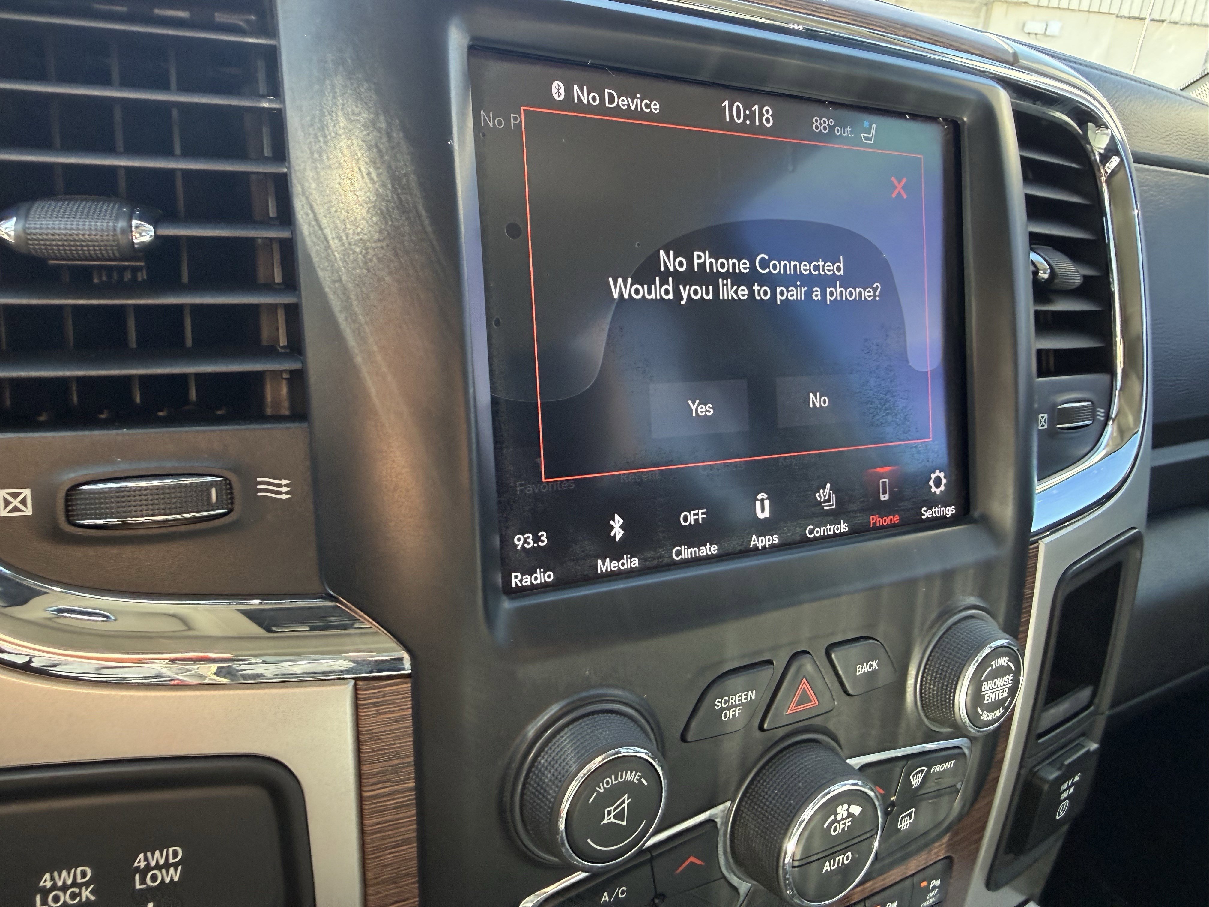 Used 2018 RAM 2500 Laramie w/ Protection Group image 26