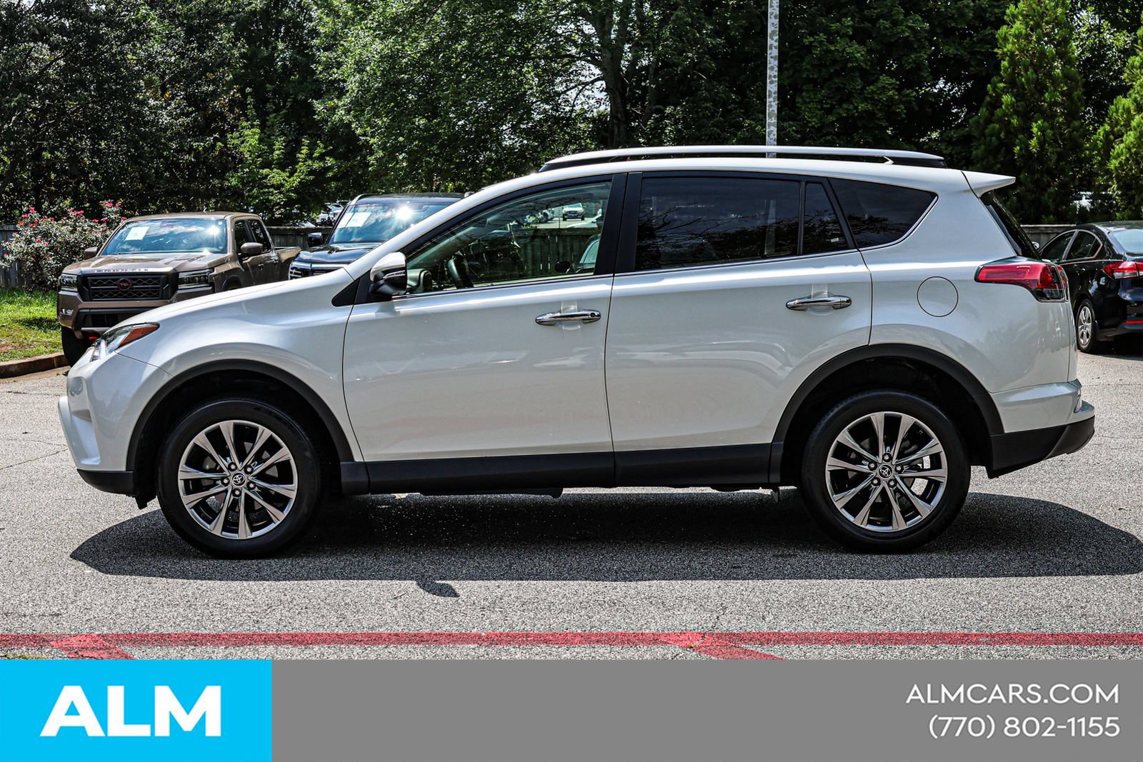 Used 2018 Toyota RAV4 Limited FWD image 9