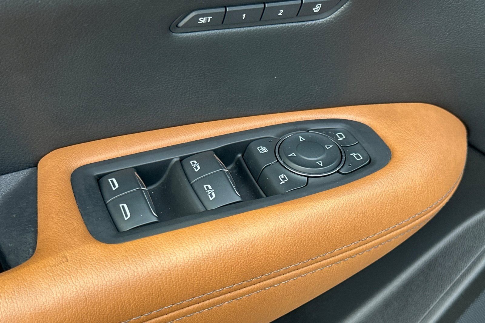 Certified 2023 Cadillac XT5 Premium Luxury image 12