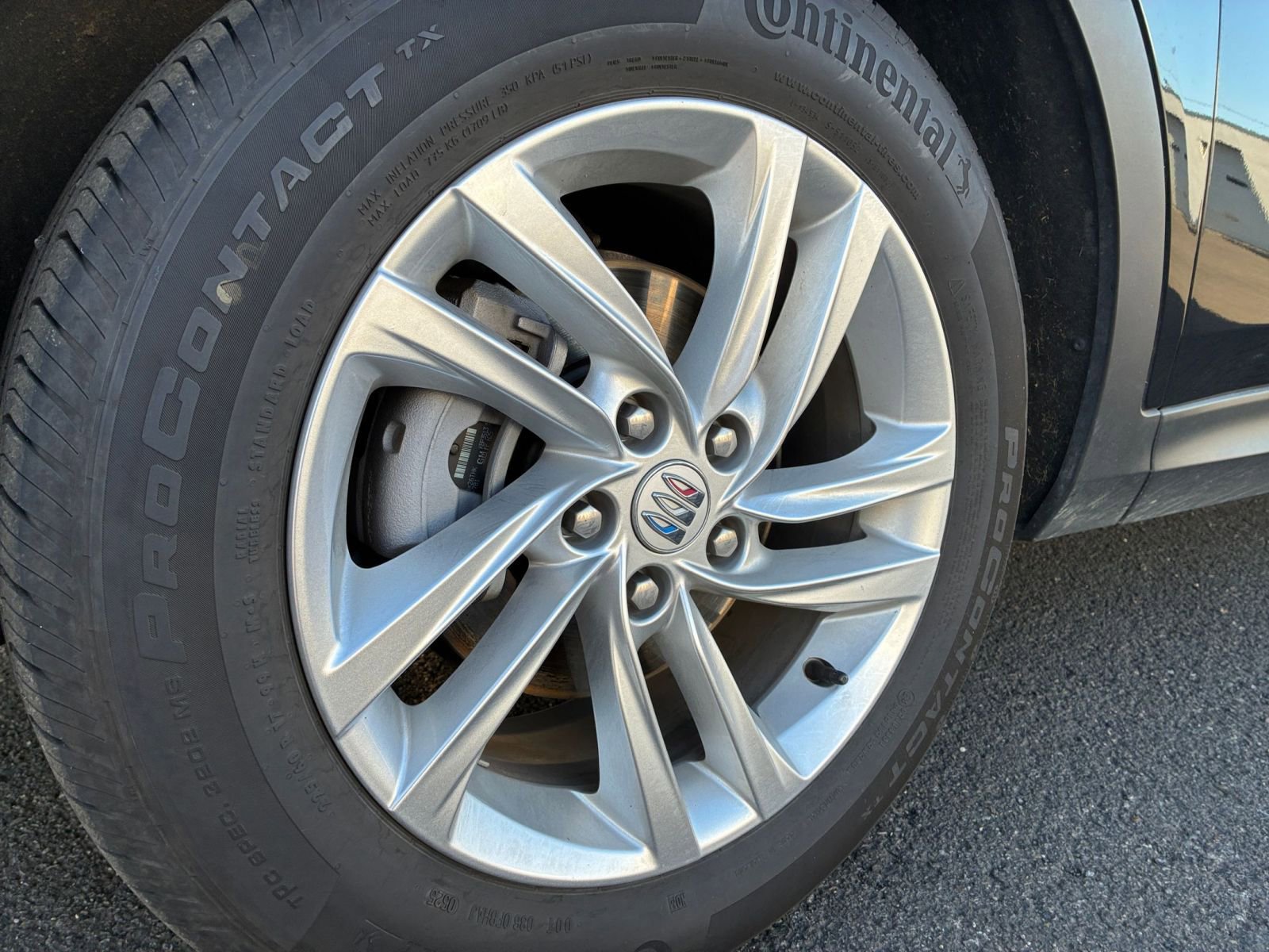 Used 2025 Buick Envista Preferred FWD image 29