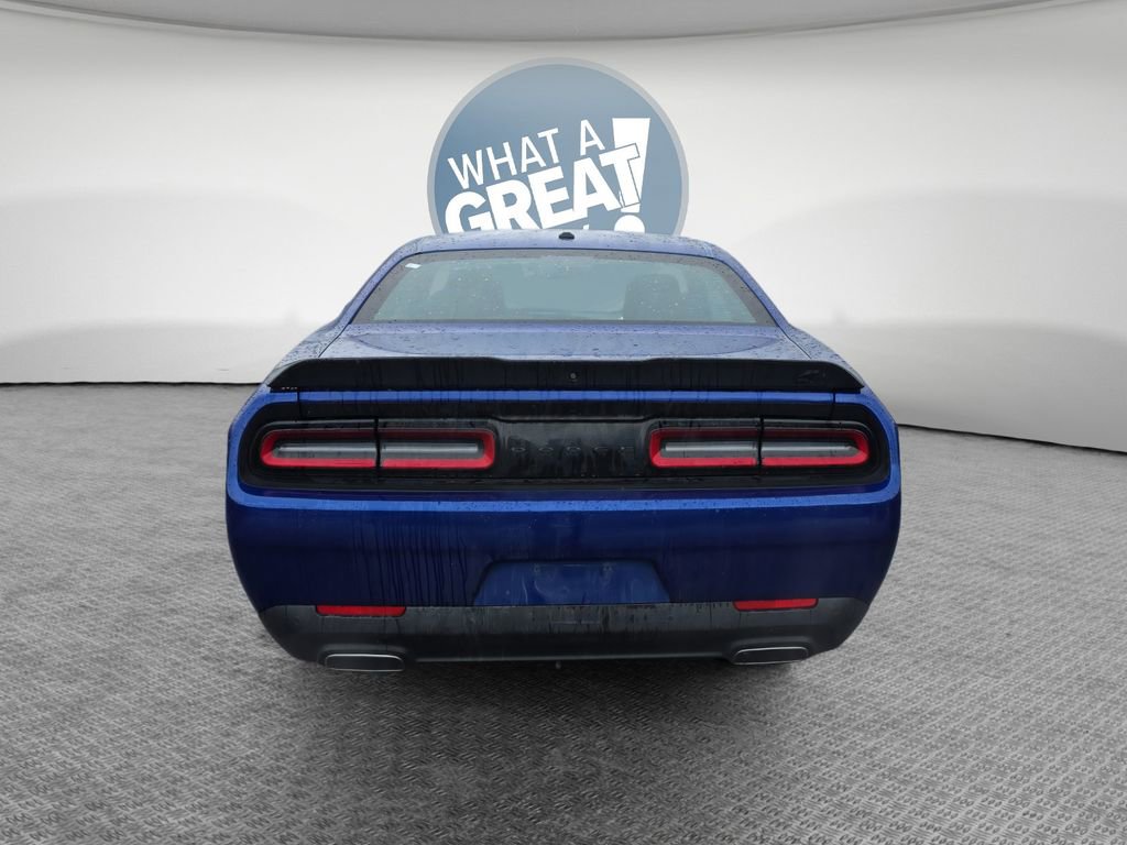 Used 2022 Dodge Challenger SXT w/ Driver Convenience Group AWD/4WD image 5