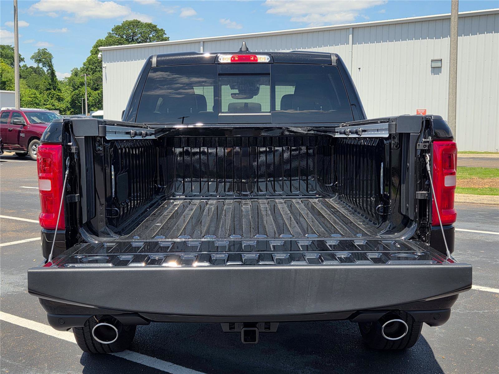 New 2026 RAM 1500 Laramie w/ Laramie Southwest Edition AWD/4WD image 28