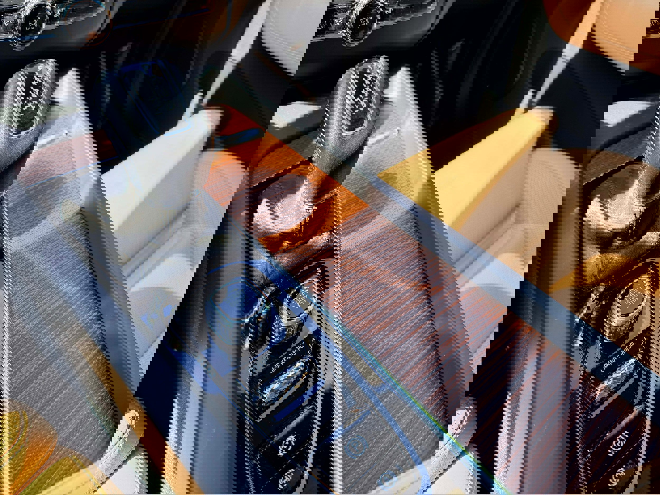 Used 2019 Volvo XC60 T5 Inscription w/ Protection Package Premier AWD/4WD image 23