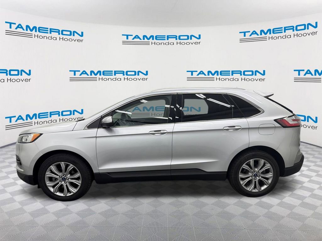 Used 2019 Ford Edge Titanium image 2