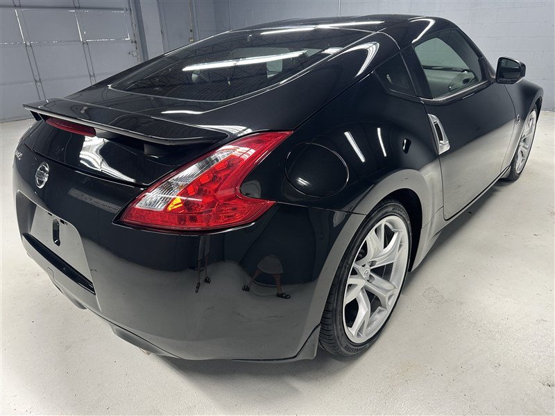 Used 2011 Nissan 370Z Coupe w/ Sport Pkg RWD image 6