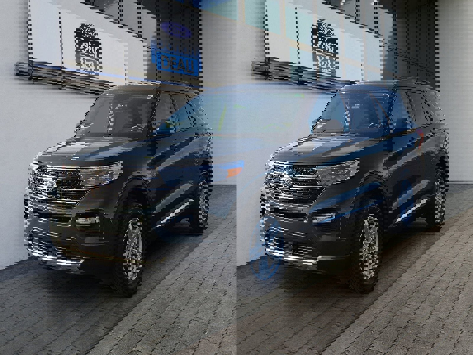 Certified 2023 Ford Explorer XLT w/ Equipment Group 202A image 7