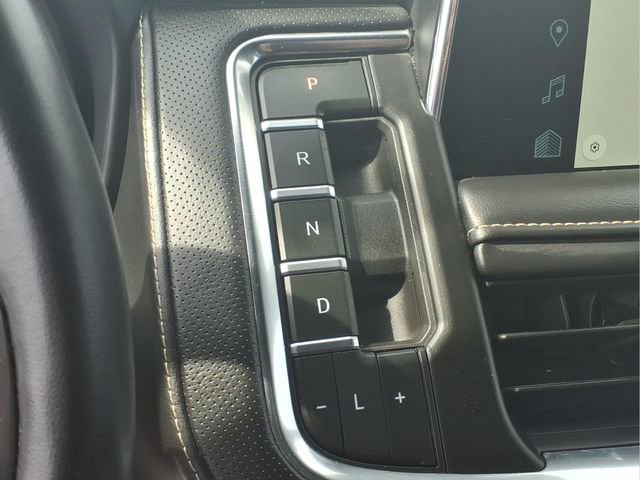 Used 2024 Chevrolet Suburban Premier AWD/4WD image 11