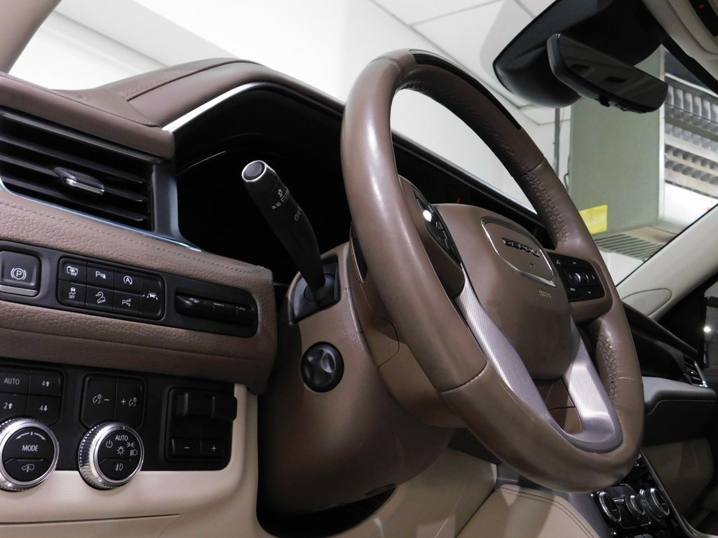 Used 2023 GMC Yukon Denali image 32