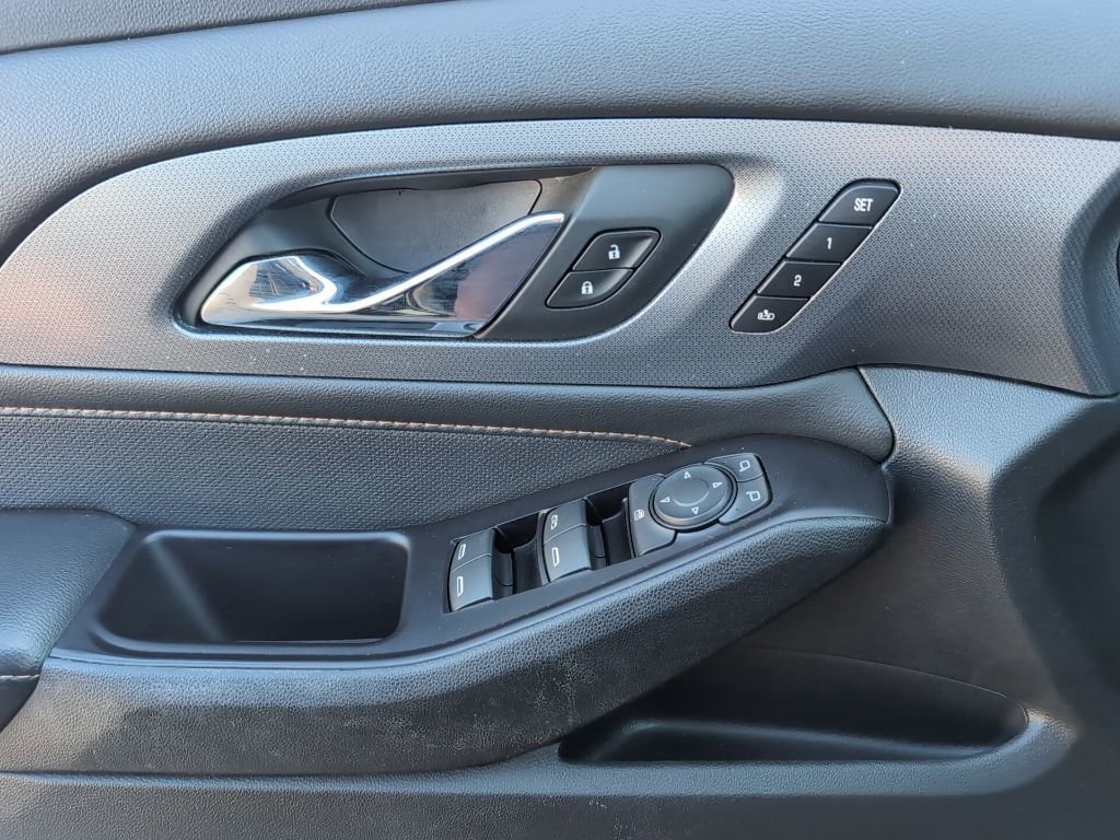 Used 2020 Chevrolet Traverse Premier w/ Redline Edition image 24