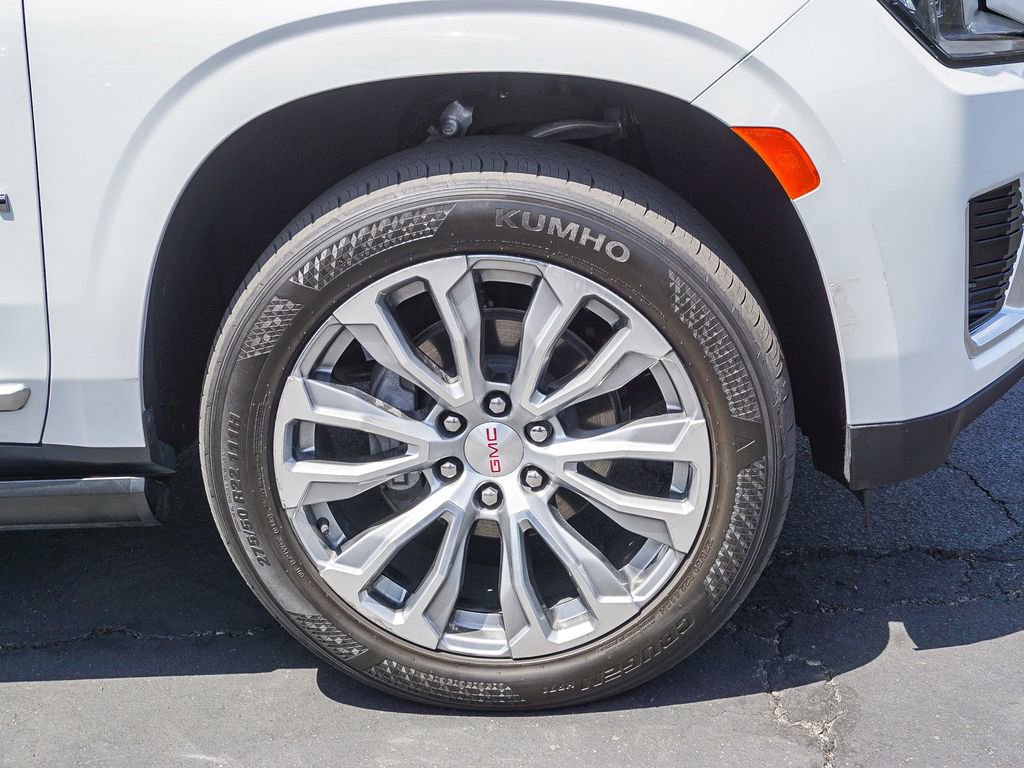 Used 2023 GMC Yukon XL Denali AWD/4WD image 9