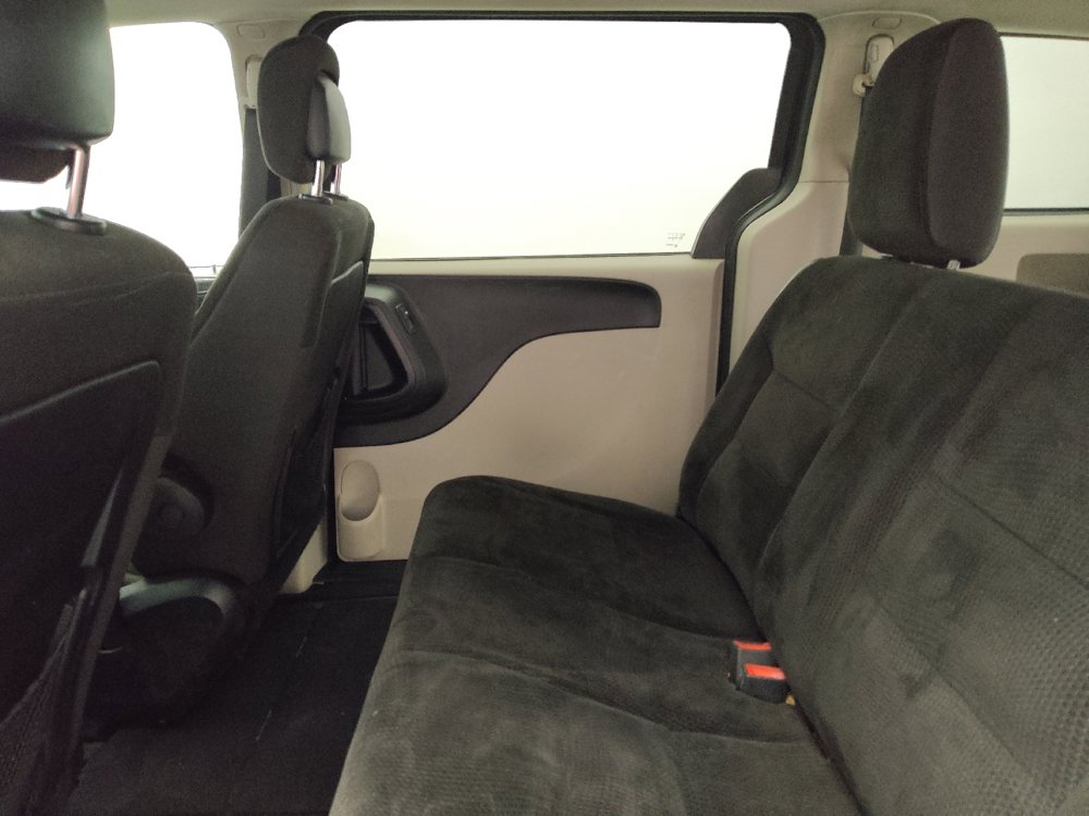 Used 2018 Dodge Grand Caravan SE w/ UConnect Hands-Free Group FWD image 18