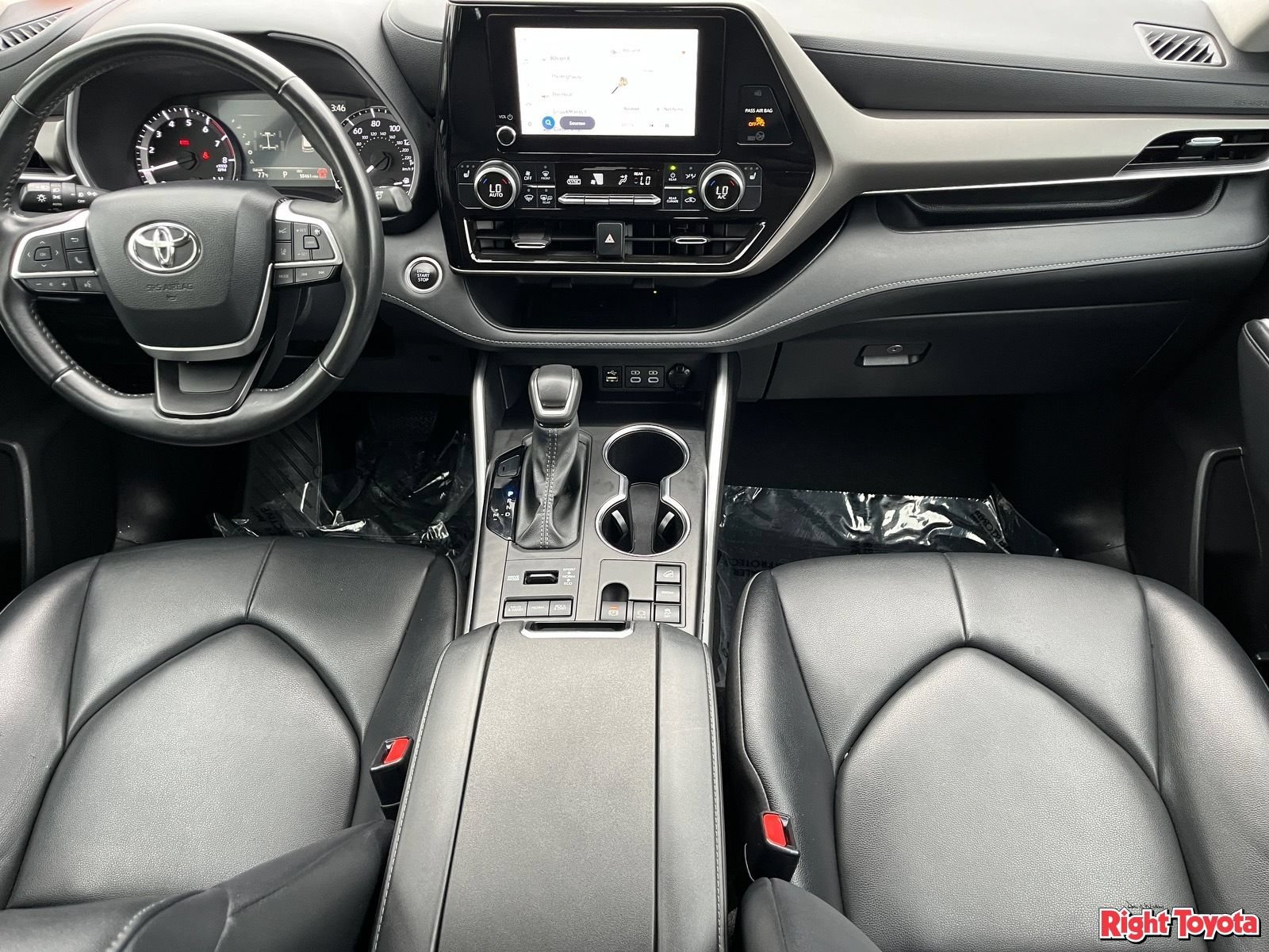 Certified 2024 Toyota Highlander XLE AWD/4WD image 18