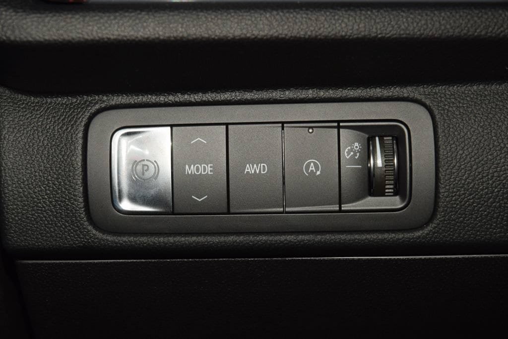 New 2026 Chevrolet Traverse Z71 w/ Enhanced Driving Package AWD/4WD image 34