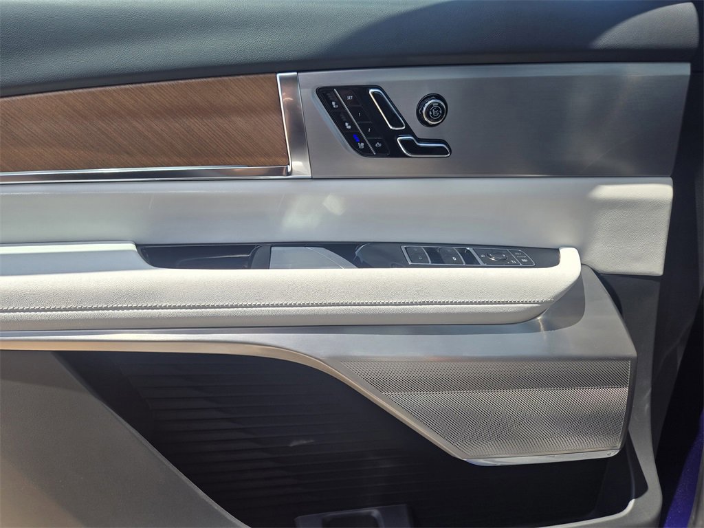 New 2026 Cadillac Vistiq Sport w/ LPO, Floor Liner Package image 23