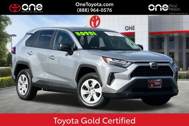 Certified 2025 Toyota RAV4 LE image 1