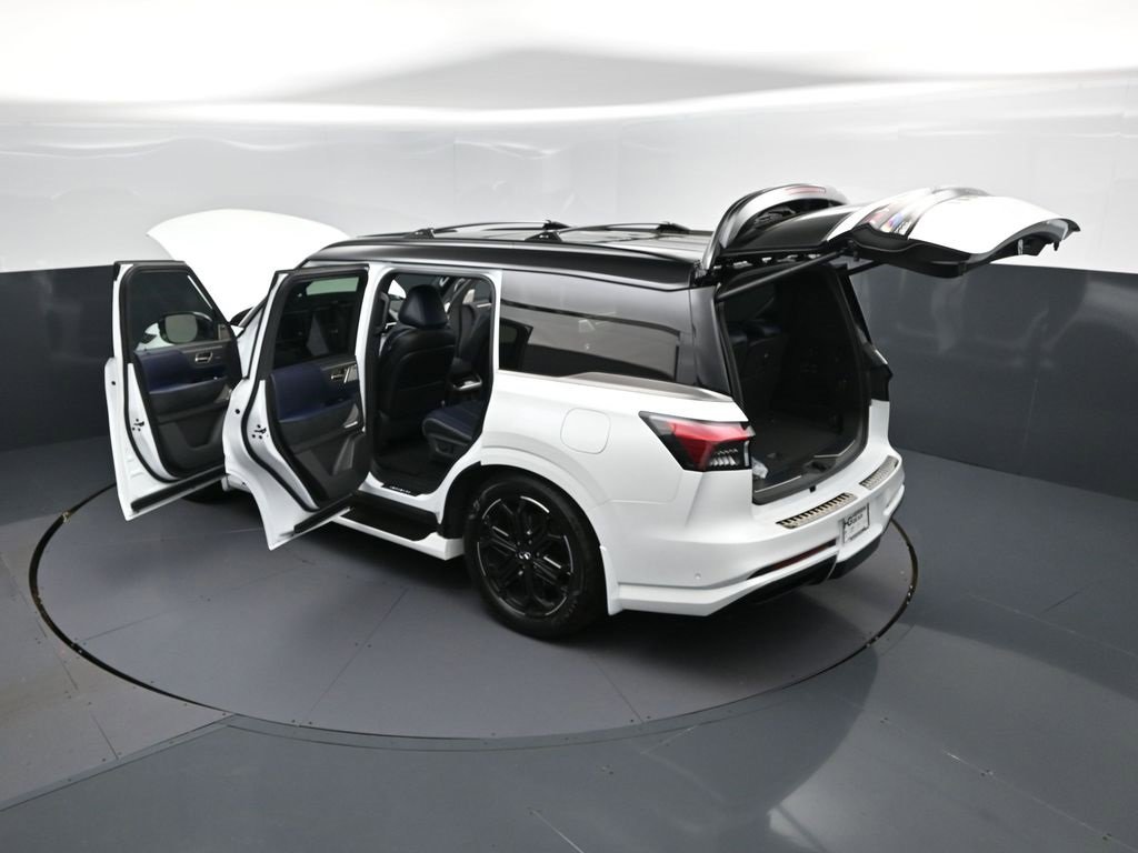 New 2026 INFINITI QX80 4WD w/ Sport Exterior Package image 2
