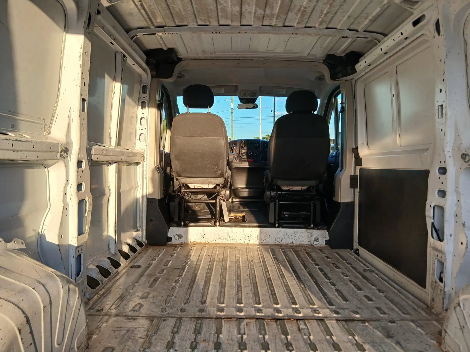 Used 2017 RAM ProMaster 1500 FWD image 8