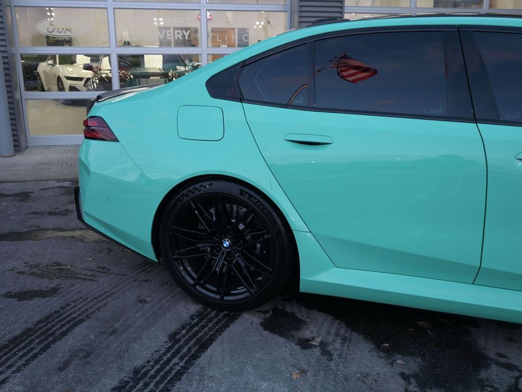 Used 2026 BMW M5 w/ Carbon Package AWD/4WD image 4