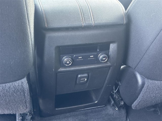 Certified 2019 Chevrolet Traverse LT FWD image 20
