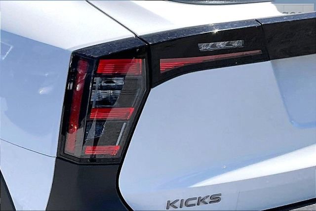 Used 2025 Nissan Kicks S AWD/4WD image 23