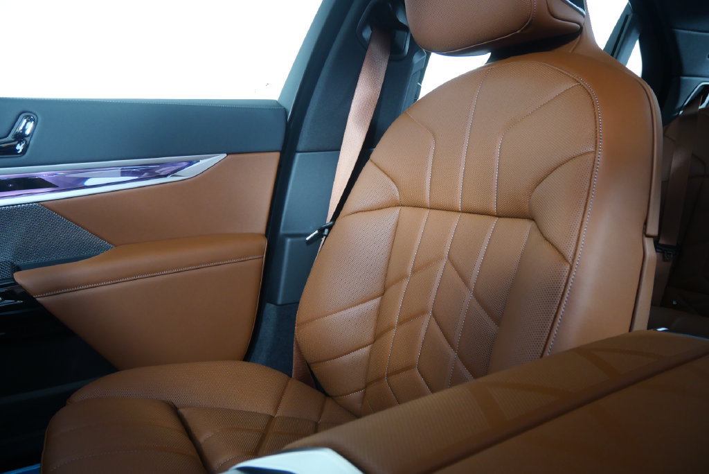 New 2026 BMW 740i RWD image 23