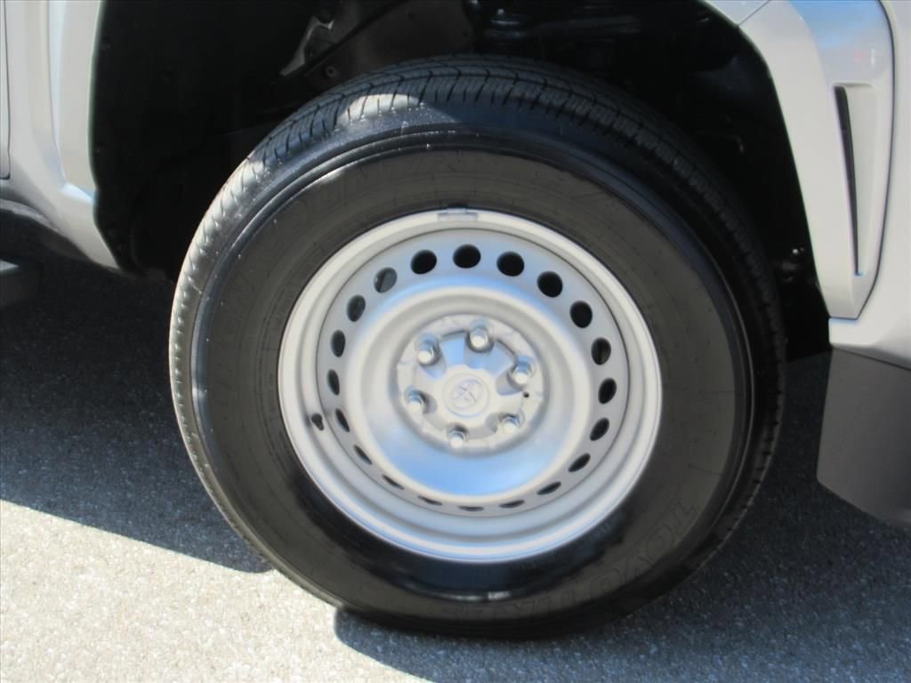 Used 2025 Toyota Tacoma SR w/ Towing Package AWD/4WD image 8