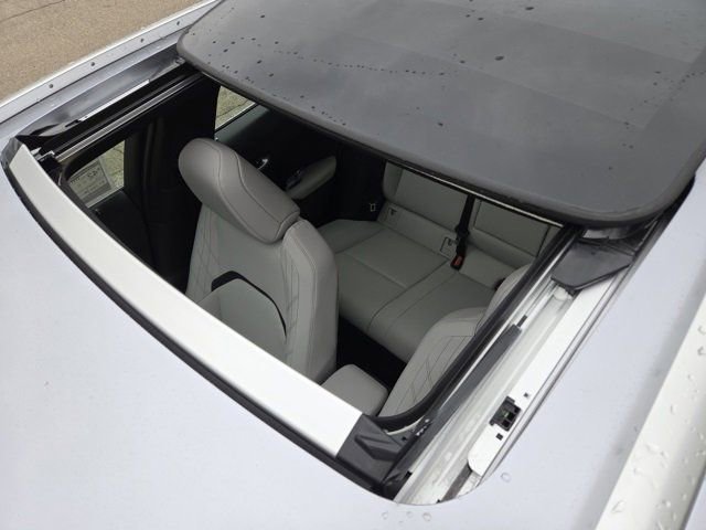 New 2025 Lexus UX 300h AWD image 9