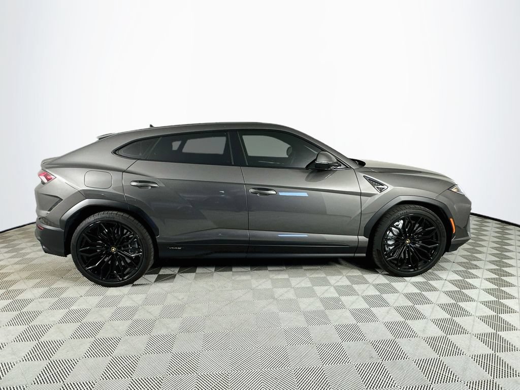 Used 2025 Lamborghini Urus SE AWD/4WD image 8