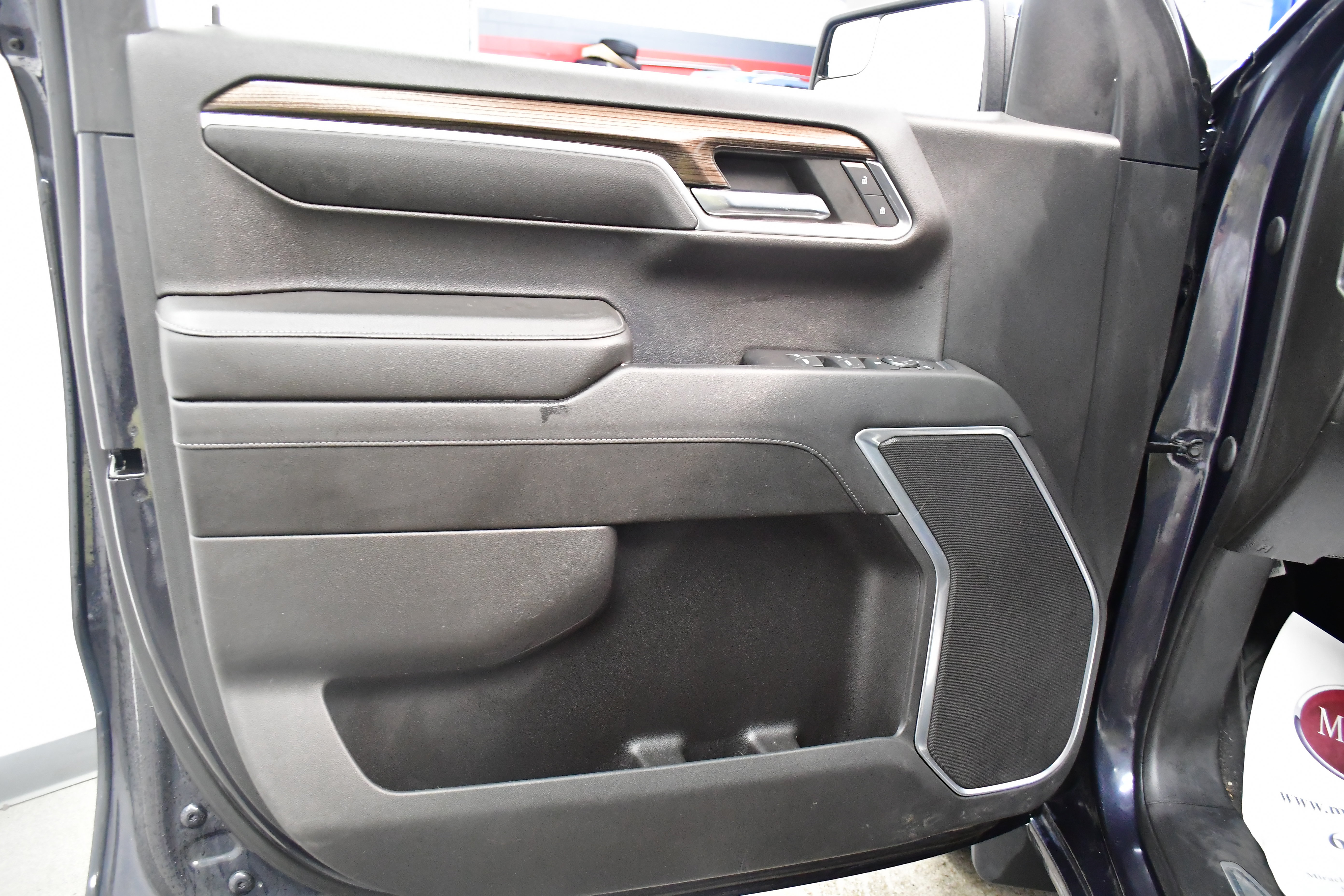 Used 2022 Chevrolet Silverado 1500 LT AWD/4WD image 17