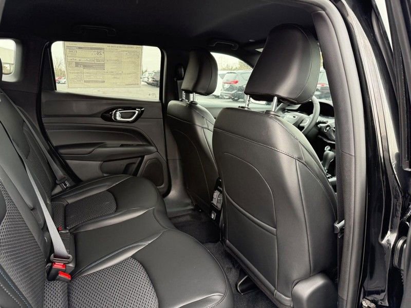 New 2026 Jeep Compass Latitude image 5