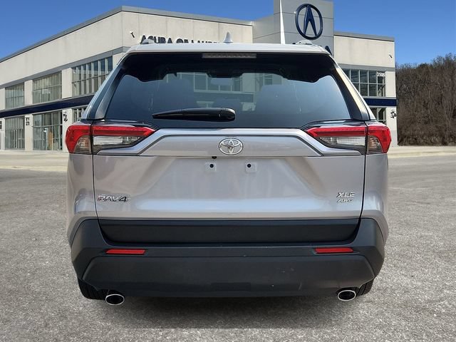 Used 2025 Toyota RAV4 XLE AWD/4WD image 5