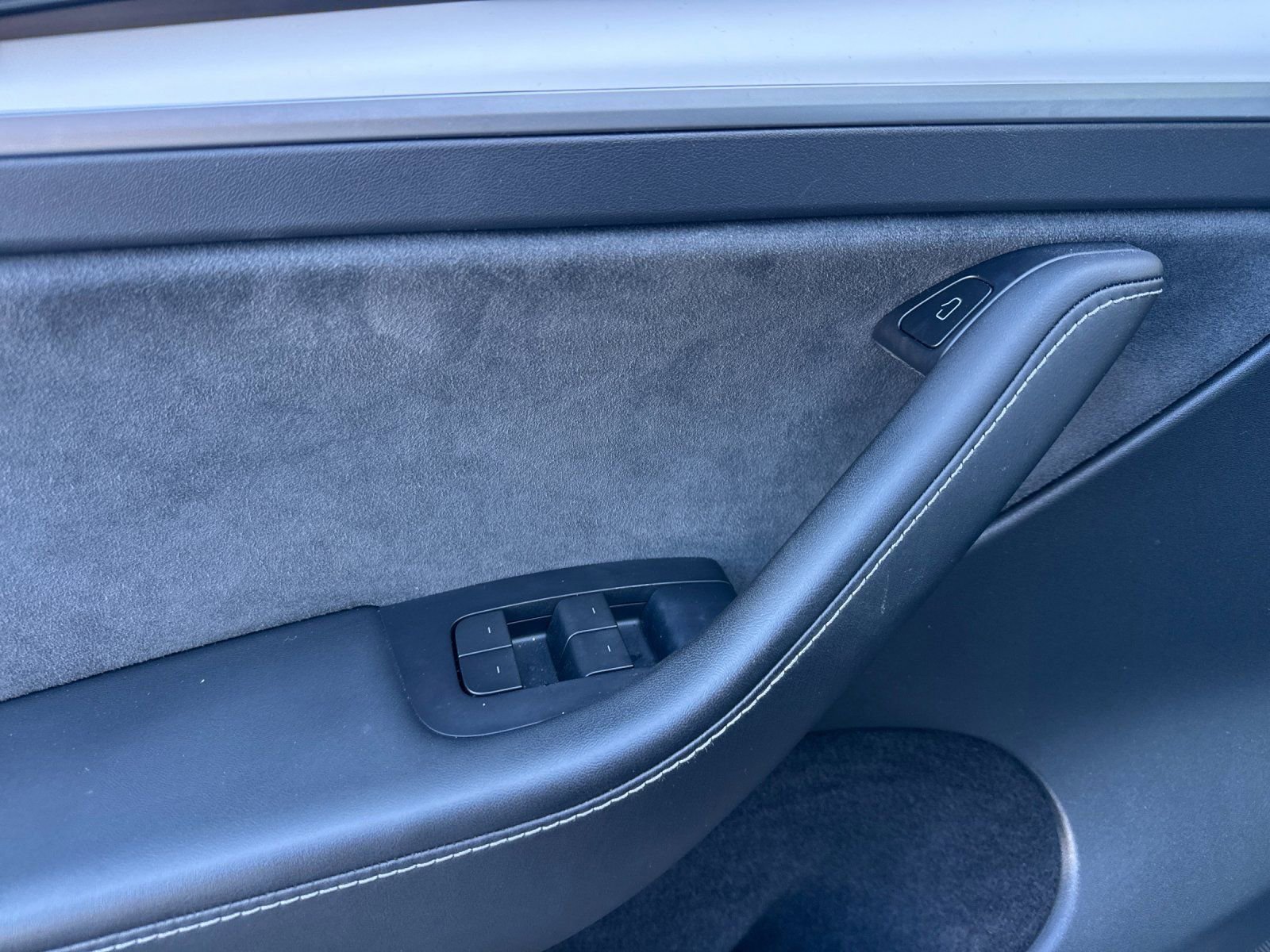 Used 2023 Tesla Model Y Long Range image 11