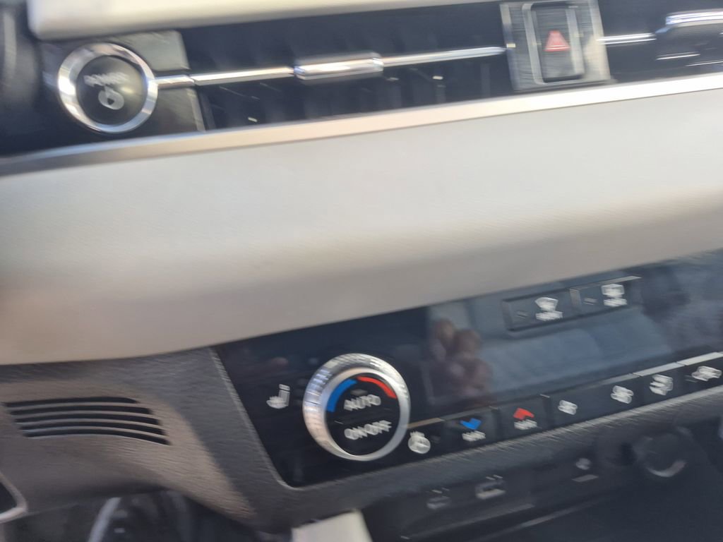 Used 2023 Mitsubishi Outlander SEL image 23