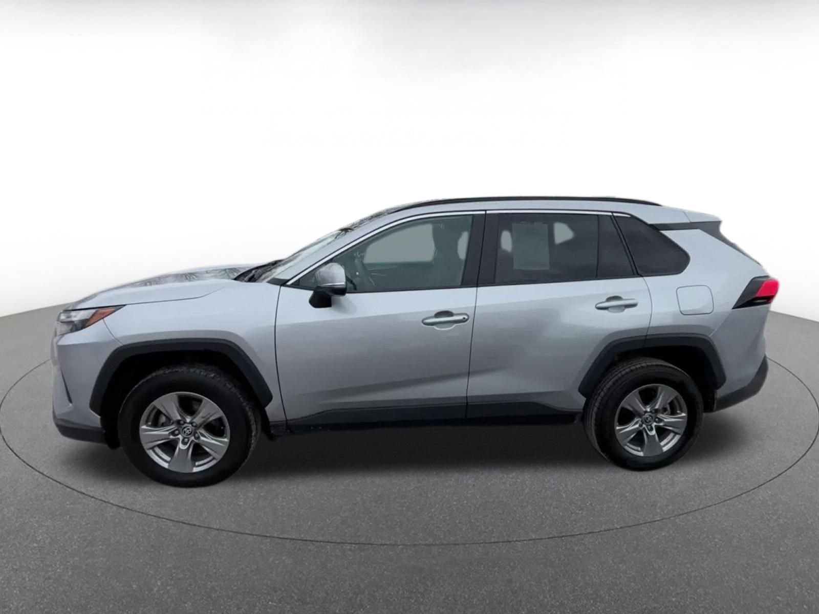 Used 2024 Toyota RAV4 XLE image 9