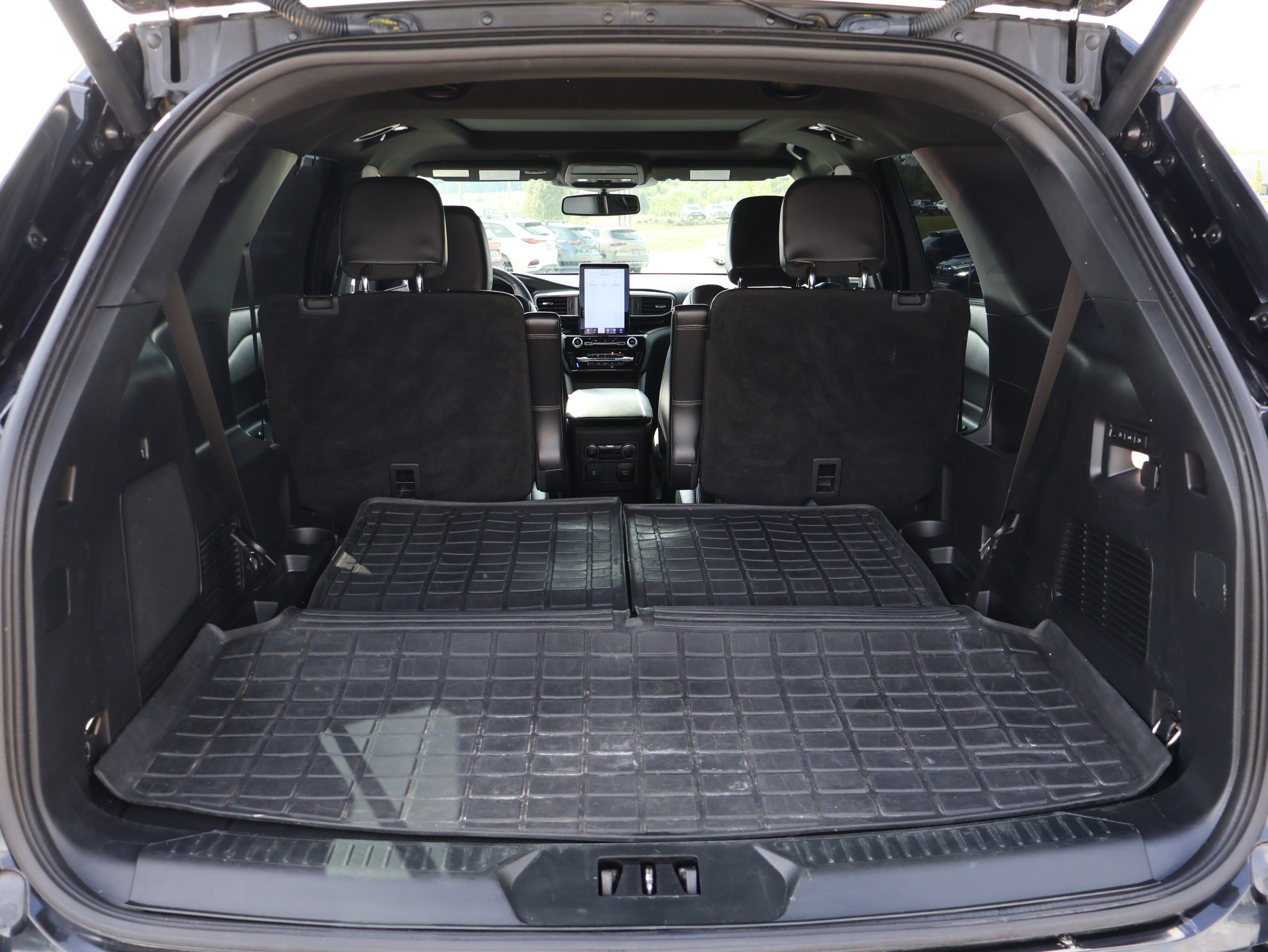 Used 2023 Ford Explorer ST w/ Equipment Group 401A AWD/4WD image 12