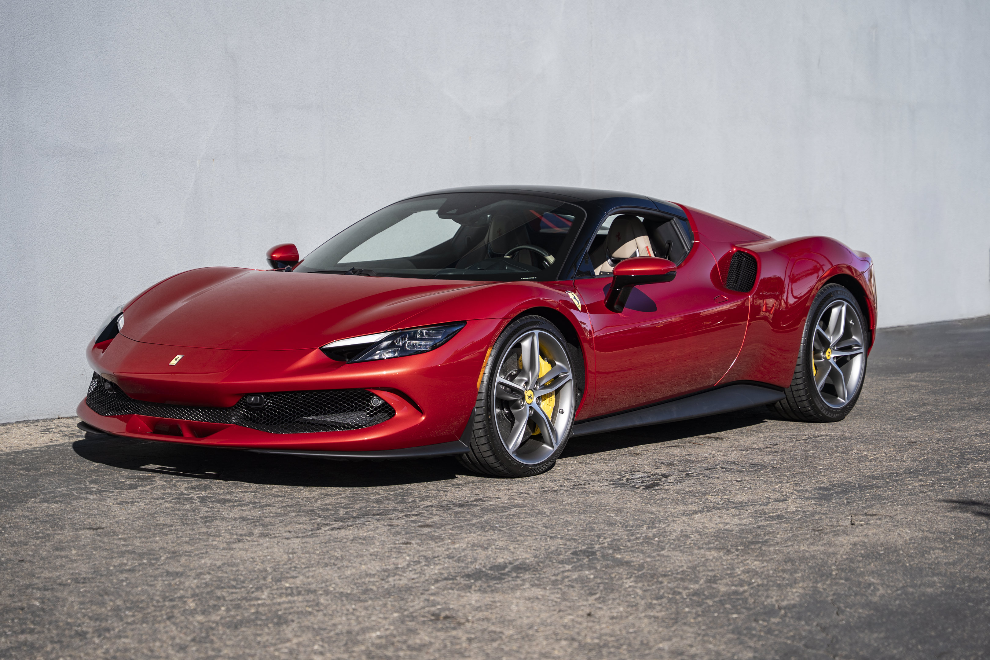 Used 2025 Ferrari 296 GTS RWD image 9