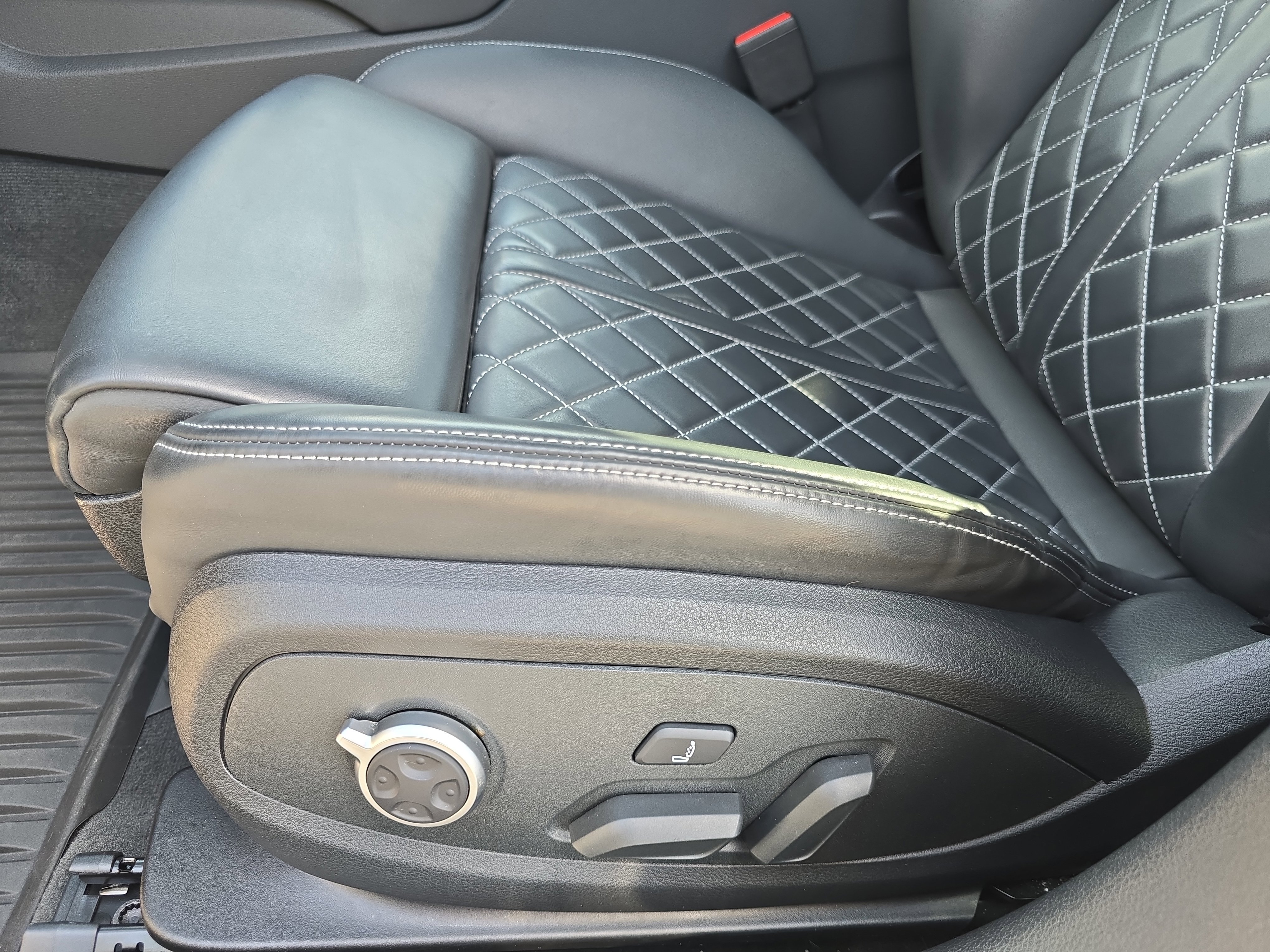 Used 2023 Audi S4 Prestige w/ Prestige Package AWD/4WD image 28