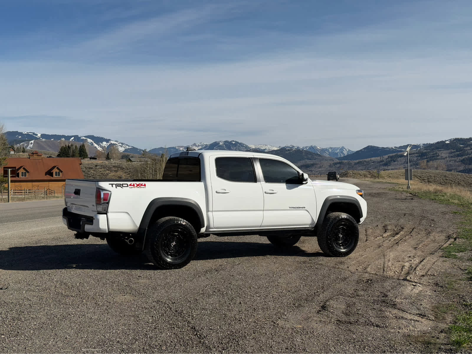 Used 2023 Toyota Tacoma TRD Off-Road w/ TRD Premium Off Road Package image 11