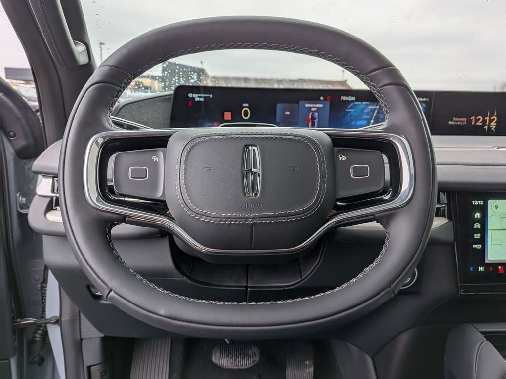 New 2025 Lincoln Navigator Reserve w/ Jet Appearance Package image 18