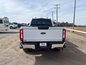 Used 2024 Ford F250 XLT w/ FX4 Off-Road Package image 5