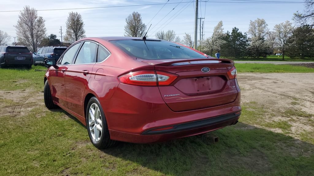 Used 2015 Ford Fusion SE FWD image 23