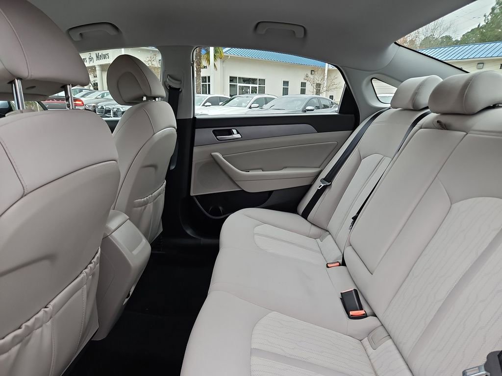 Used 2016 Hyundai Sonata SE image 25