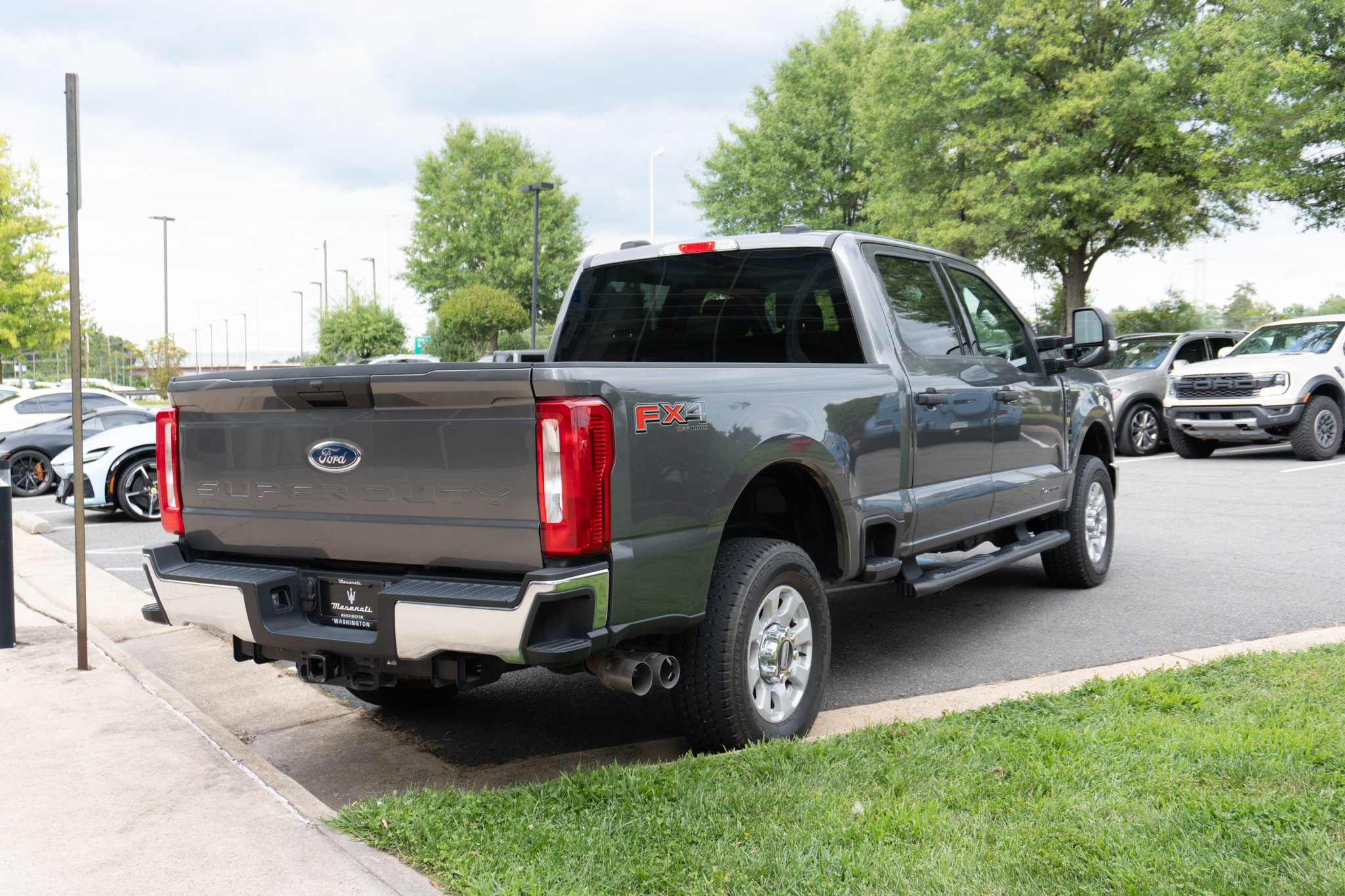 Used 2023 Ford F250 XLT w/ FX4 Off-Road Package AWD/4WD image 6