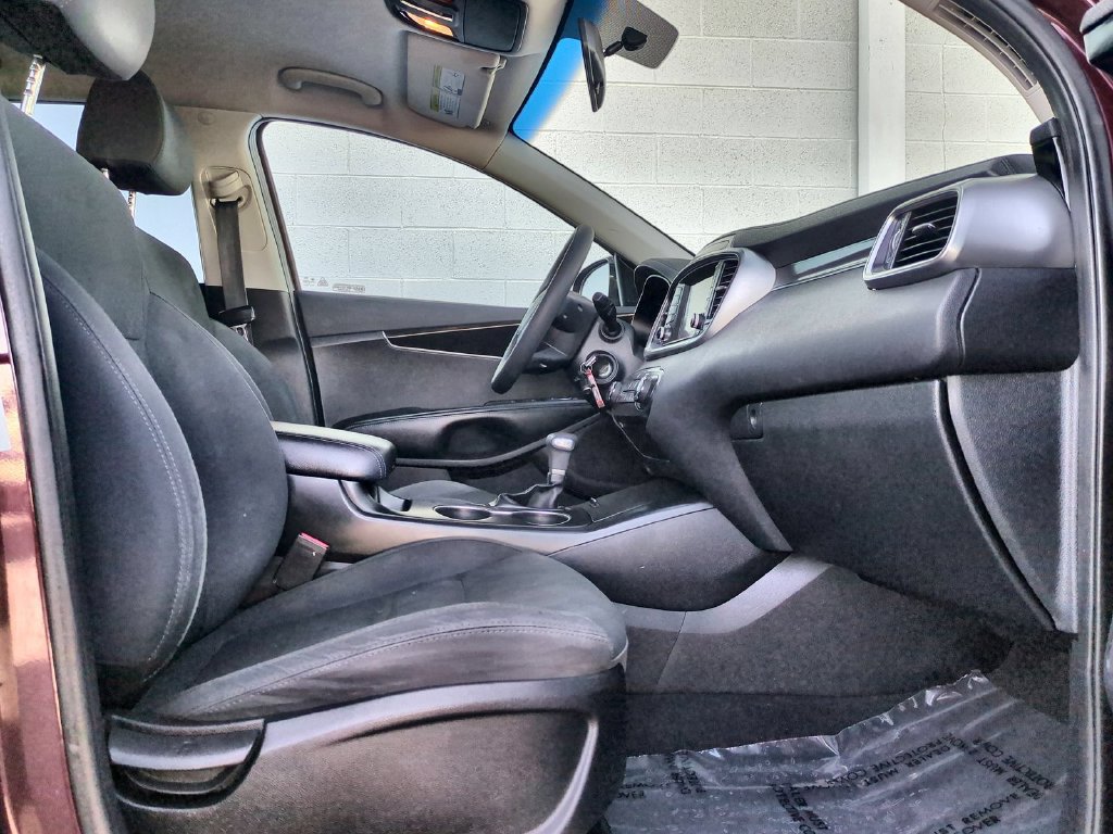 Used 2019 Kia Sorento FWD image 35