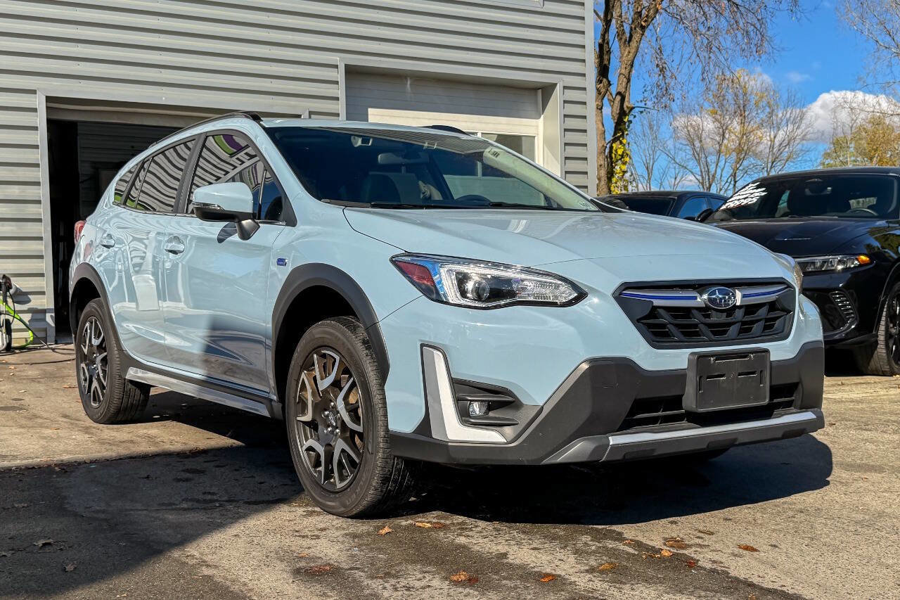 Used 2023 Subaru Crosstrek Hybrid w/ Moonroof Package w/Navigation